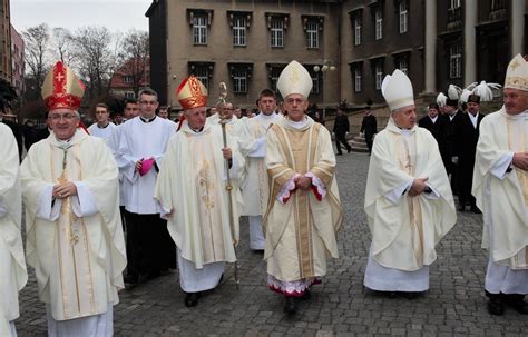 Dwóch Nowych Biskupów W Archidiecezji Katowickiej Infokatowicepl
