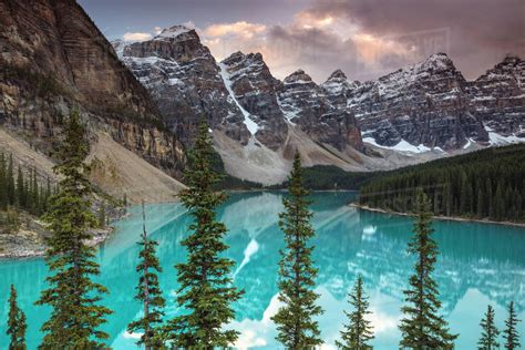 Moraine Lake Banff National Park Wallpapers Gallery
