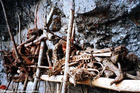 The Smoked Corpses Of Papua New Guinea Tribe Pays Respect To The Dead