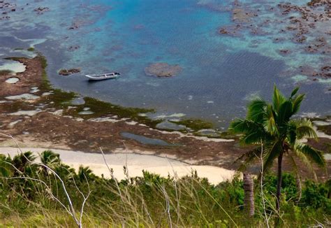Galley Wench Tales Fijis Astrolabe Reef Isles Dravuni Kadavu