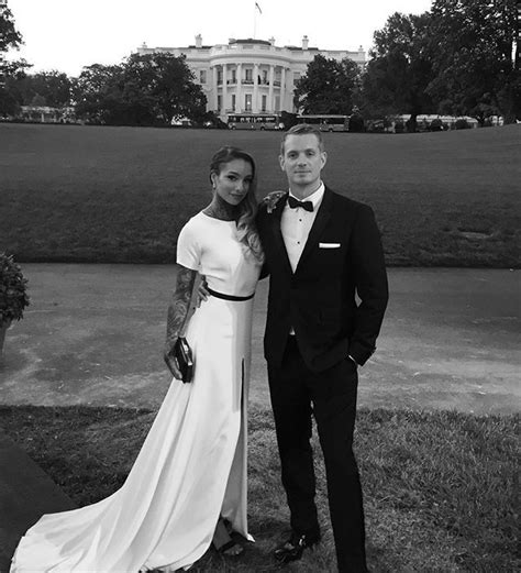️ Joel Kinnaman And His Wife At Dc Whitehouse 2016 Homme