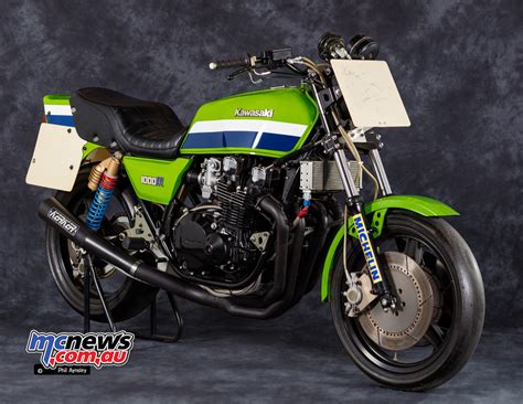Power) / 8.1 kgm (max torque) by the manufacturer. Kawasaki KZ1000 S1 Racer | Motorcycle News, Sport and Reviews