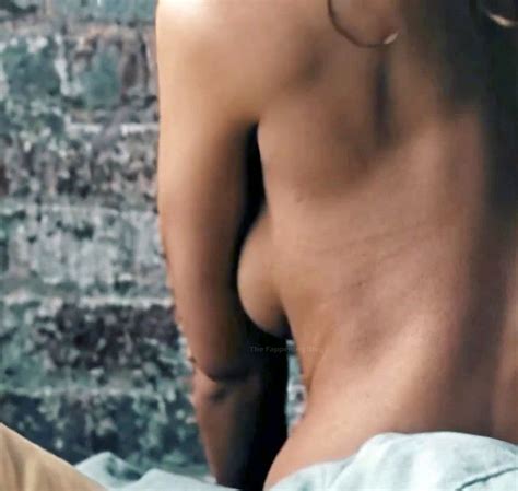 Jessica Alba Topless Awake 5 Pics Videos Thefappening