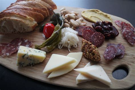 Merchant (608) 259-9799 HAPPY HOUR Monday – Friday 3PM – 6PM DINNER