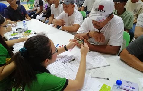 You can easily get freedom from such problems with the assistance of personal cash loans for unemployed. 686 Kapampangan farmers receive cash loans from Land Bank