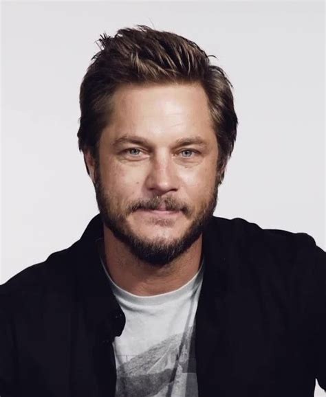 In may 2016 travis fimmel starred in ambitious duncan jones movie warcraft based on blizzard entertainment gaming franchise. Fotos | Travis Fimmel | Artista | Filmow