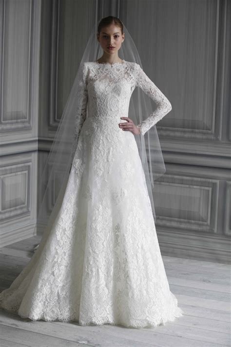 In case if it's too chilly for a strapless dress or you are looking for something comfier to wear, a cap sleeve wedding gown is a perfect solution. 30 Gorgeous Lace Sleeve Wedding Dresses