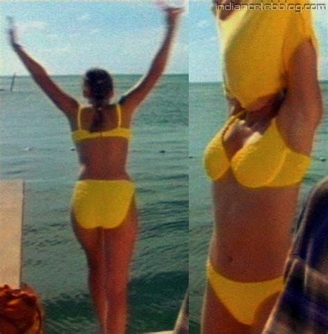 Jessica Alba Tv Flipper New Adventures Hot Bikini Screencaps Indiancelebblog Com