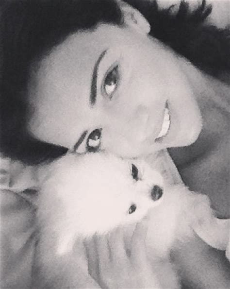 Lucy Mecklenburgh Ditches Workout In Favour Of Morning Cuddles Bares