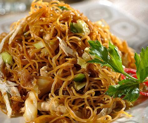 Mie goreng ingredients for the sauce 1 tsp soy sauce 1 tbs kecap manis hai kembali lagi dengan saya, kali ini saya masak mie goreng ala anak kost, sederhana dan simpel, yuk ditonton videonya! Resep Masak Bihun Goreng Jawa | resepcaramemasak.org