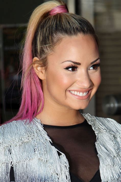 Demi s bob has some face framing layers and is textured all over demi lovato s haircut is crazy cute take a look from every angle demi lovato pop singer leaked celebs demi lovato hair demi preeeeeetty our favorite celebs with rainbow. Demi Lovato - Pink ponytail | Ombre hair, Ombre hair color ...
