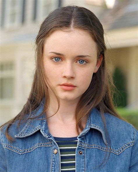 Gilmore Girls S1 Alexis Bledel As Rory Gilmore Rory Gilmore Hair Girlmore Girls Rory