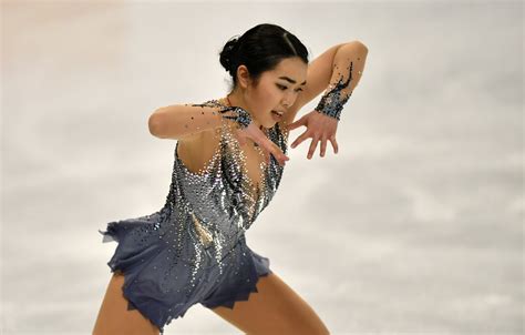 Sports Digest Russian Wins Short Program At Figure Skating World