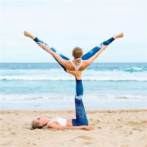 Yoga Partner Poses Friends Yoga Couple Challengepartner Acro Yoga