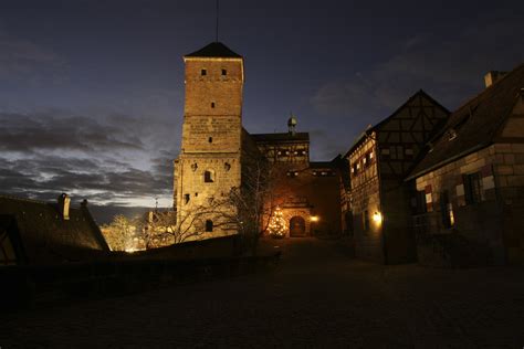 Nach den schweren beschädigungen durch die luftangriffe auf nürnberg im zweiten weltkrieg wurde. Sehenswürdigkeiten in Nürnberg - Stadtportal Nürnberg