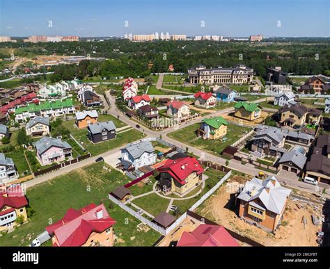 Moscow Houses Hi Res Stock Photography And Images Alamy