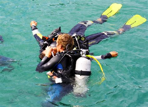 Padi Rescue Diver Scuba Diving In Greece Scuba Andros
