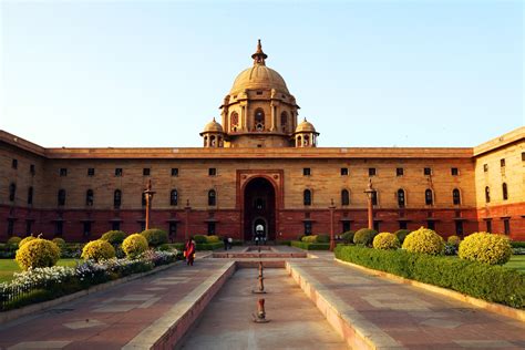 Even while the government plans to ban cryptocurrency they are intent on promoting blockchain technology. Indian Government Again Discussing Ban on Cryptocurrencies ...