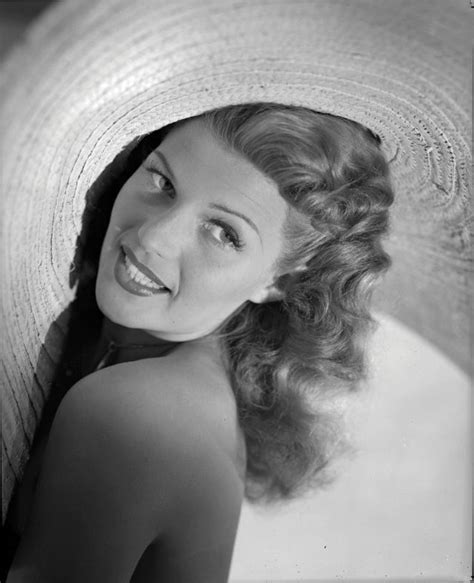 40 glamorous portrait photos of rita hayworth by robert coburn in the 1940s and 50s ~ vintage