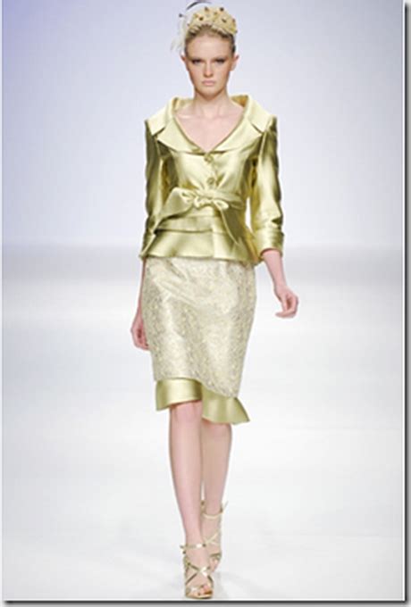 Encuentra chaquetas de boda baratas en tbdress.com para chaquetas nupciales calientes para la novia. Trajes de chaqueta para bodas