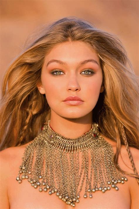 If you look closely at mohamed's popular instragam account their appearances at coachella for example have been an inspiration for a lot of young girls out there. Les 25 meilleures idées de la catégorie Mohamed hadid ...