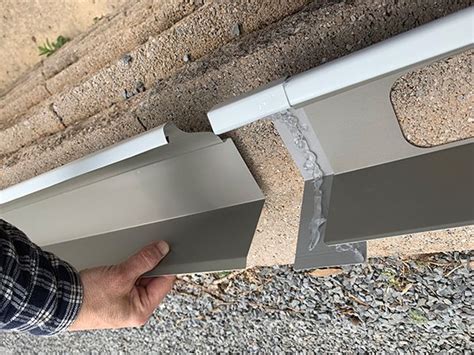 Sectional Gutter Installation For The DIYer Extreme How To How To Install Gutters Gutter