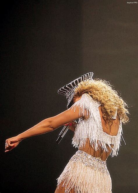 Beyonce Shows Off Her Incredible Curves In Two Very Daring Outfits