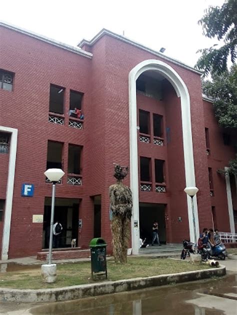 8 Iconic Fine Arts Institutes In Delhi Thatll Hone Your Artistic Talent