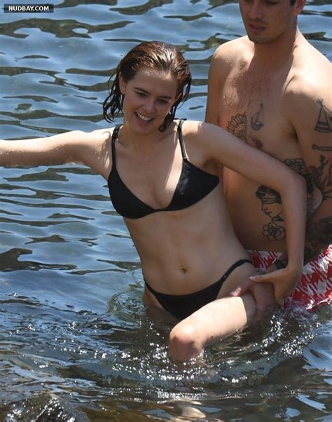 Zoey Deutch Naked In Bikini On Holiday In Ischia Jul Nudbay