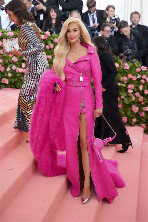 Barbiecore: 2022 Pink Barbie Fashion Trend
