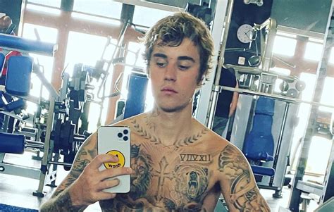 Justin Bieber Looks Super Hot In This New Pic