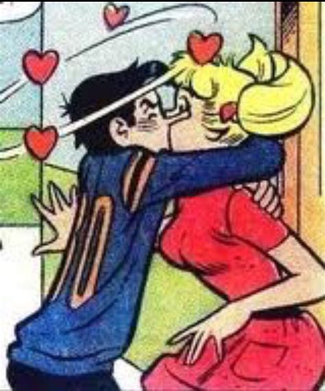 Archie unexpectedly returns and he and veronica kiss, but reggie ends up telling archie that he and veronica are a thing, and veronica cries to archie and apologizes. https://twitter.com/hashtag/bughead?src=hash | Riverdale ...