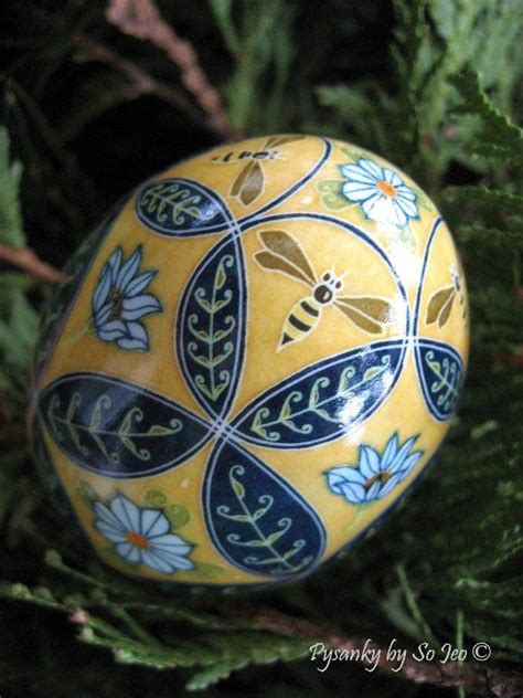 Bees Love Flowers Ukrainian Easter Egg Pysanky By So Jeo Easter Egg