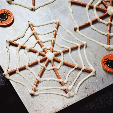 Pretzel Spider Web Treats Quick And Easy No Bake Halloween Snack