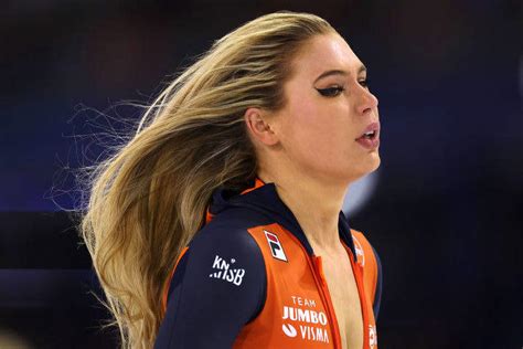 「最強に色っぽい！」オランダ美女スケーターの桃尻際立つ“ハイレグ水着”姿にファンため息！「つい憧れちゃう」
