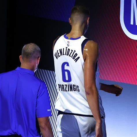 Kristaps Porzingis Ejected From Mavericks Vs Clippers After 2nd Technical Foul News Scores
