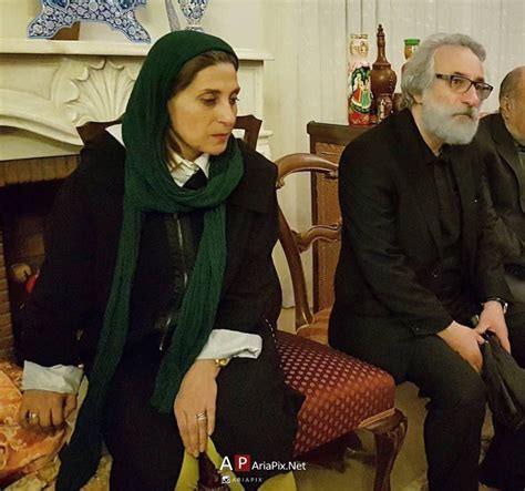 بازخوانی | گزارشی از حضور رهبر انقلاب در منزل شهید رضایی‌نژاد. حضور بازیگران و هنرمندان در منزل علی معلم برای تسلیت به خانواده اش