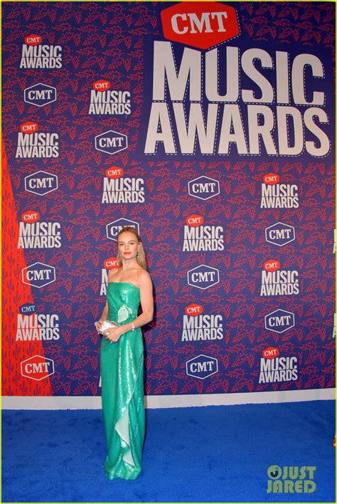 Kate Bosworth Gives Off Mermaid Vibes At Cmt Music Awards 2019 Photo 4304049 2019 Cmt Music