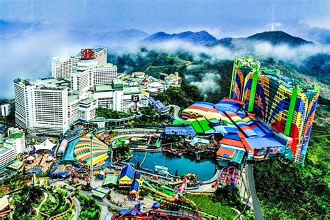 For the standard gondola, tickets are rm8 per person or 5gp for genting rewards. Genting Highlands Pahang (TEKS1M) - Big Blue Food