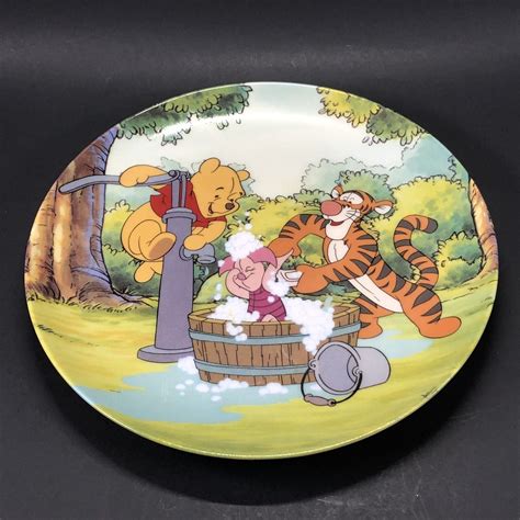 Disney Winnie The Pooh Collector Plate Troubles With Bubbles Piglet
