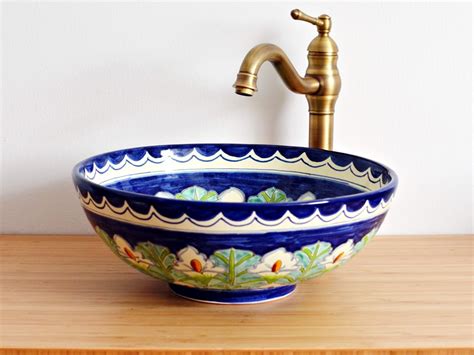 Mex3 Aufsatzwaschbecken Calla Im Traumhaften Design Aufsatzwaschbecken Mexikanische Keramik