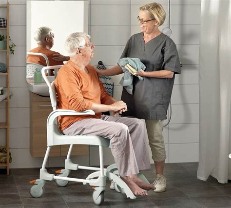 Best Shower Chair For Elderly 2020 Top Rated Shower Seats For Seniors