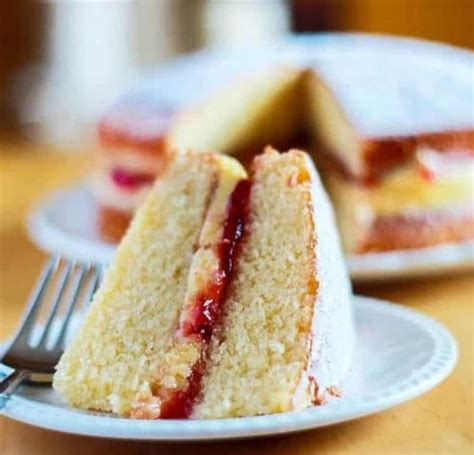 How To Make A Victoria Sponge Cake Light And Fluffy Cake Walls