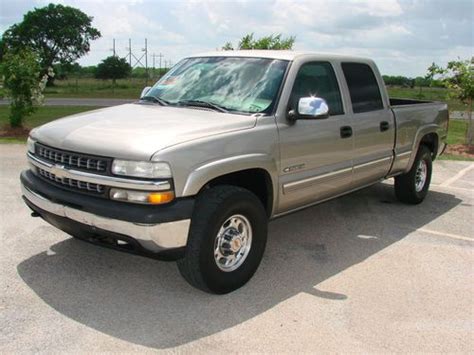 Sell Used 2001 Chevrolet 1500 Hd Crew Cab 4x4 Low Miles No