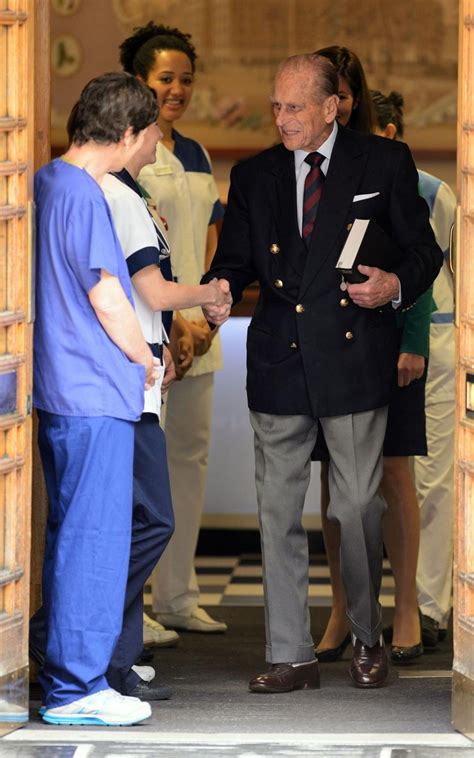 Great moments from the duke of edinburgh. Prinz Philip: Aus dem Krankenhaus entlassen | GALA.de