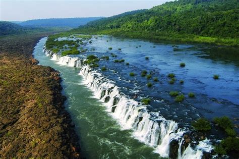 Y en el fútbol, nadie le sacó más sonrisas a la pelota que este burrito. mocona-waterfall-in-uruguay-river-argentina | Breathtaking ...