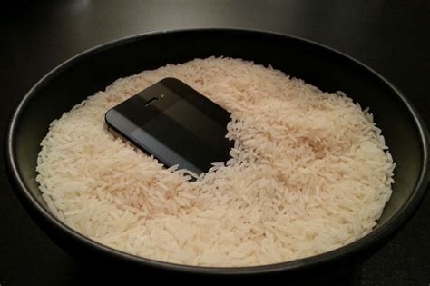 Sep 02, 2016 · the trick to fixing a wet phone that's even better than rice. Does Putting Your Phone in Rice Work? [Drying a Wet Phone ...