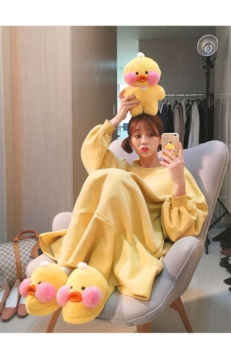 fanfanchuu yellow duck phonecase 《公式》chuu（チュー）レディースファッション通販 yellow duck ducklings korea