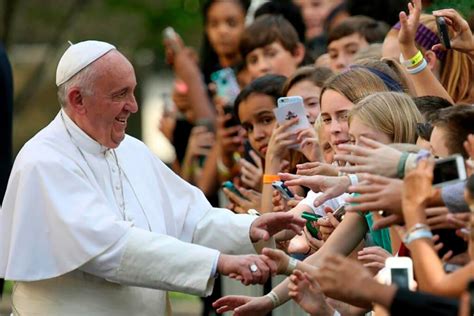el papa francisco pide a los jóvenes que se ocupen de la paz enfoque noticias