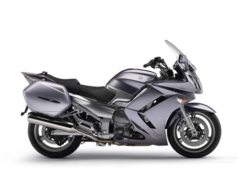 But this bike steers better, is more stable at high speed and offers more rider (and pillion) comfort because in the last 18 years the. YAMAHA FJR 1300 specs - 2005, 2006 - autoevolution